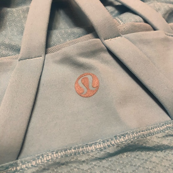 Lululemon top - Picture 4 of 4